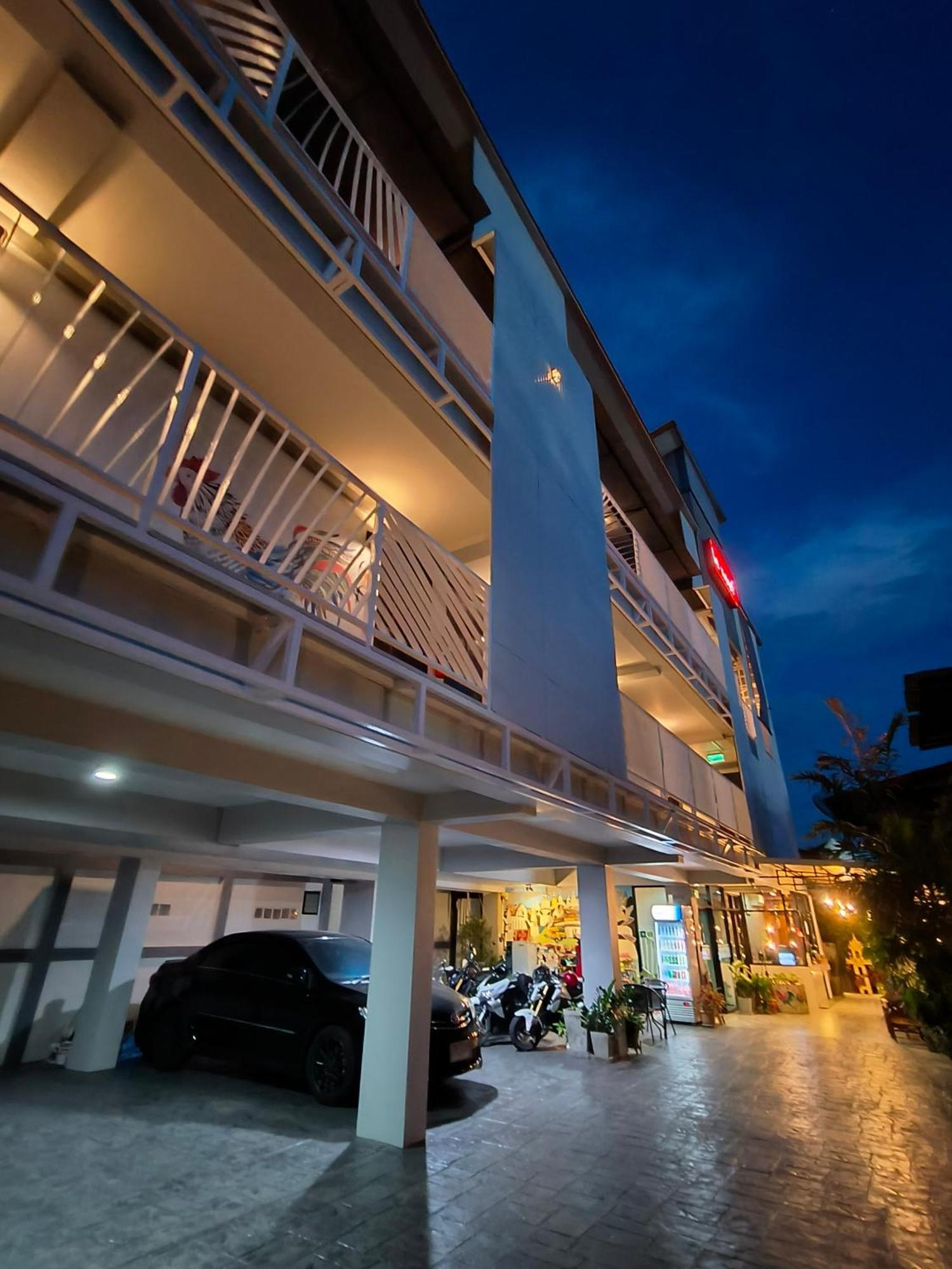 Hotel Le Neuf Nakorn Lampang Exterior foto
